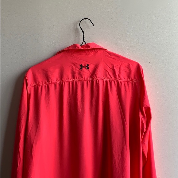 Under Armour Button Down - Picture 6 of 6